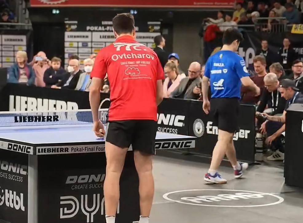 爱游戏-包含赛地聚焦：德国杯加时末段热度飙升，上海久事扳平良机，引发热议，资深球员宣示担当的词条