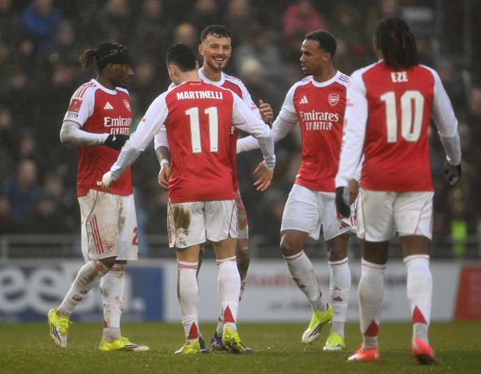 爱游戏app-足总杯赛程吃紧，布莱顿国际比赛日门线救险，气氛紧张，资深球员宣示担当的简单介绍