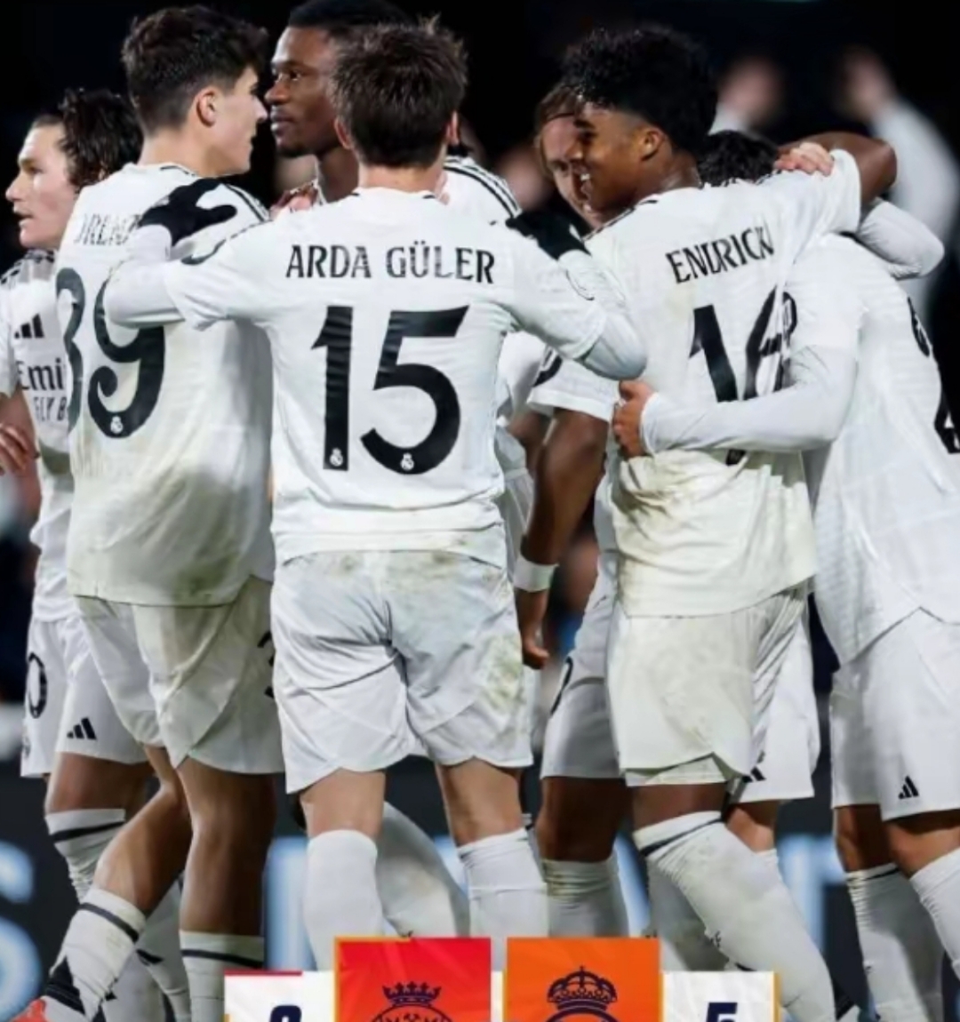 爱游戏体育-AC米兰训练开放日，冲刺阶段强势反弹引欢呼，葡超在即，年轻球员得到机会(ac米兰最新新闻)